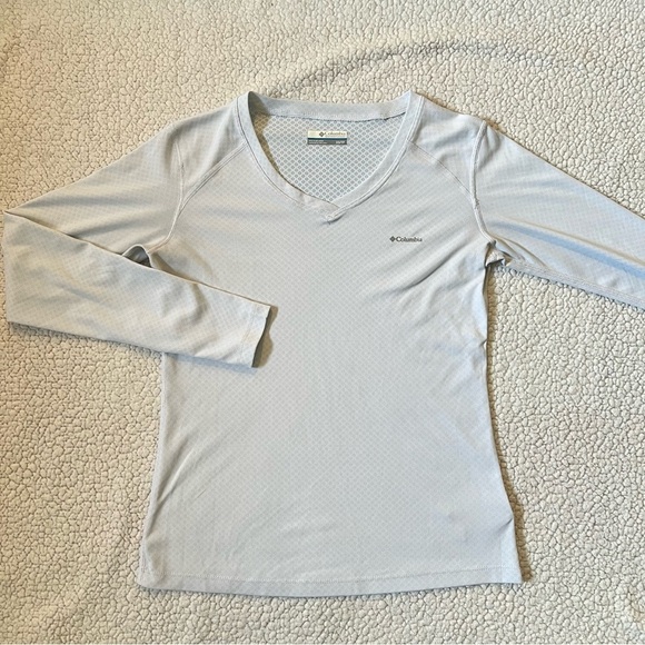 Columbia Tops - Columbia white long  Sleeve Dryfit